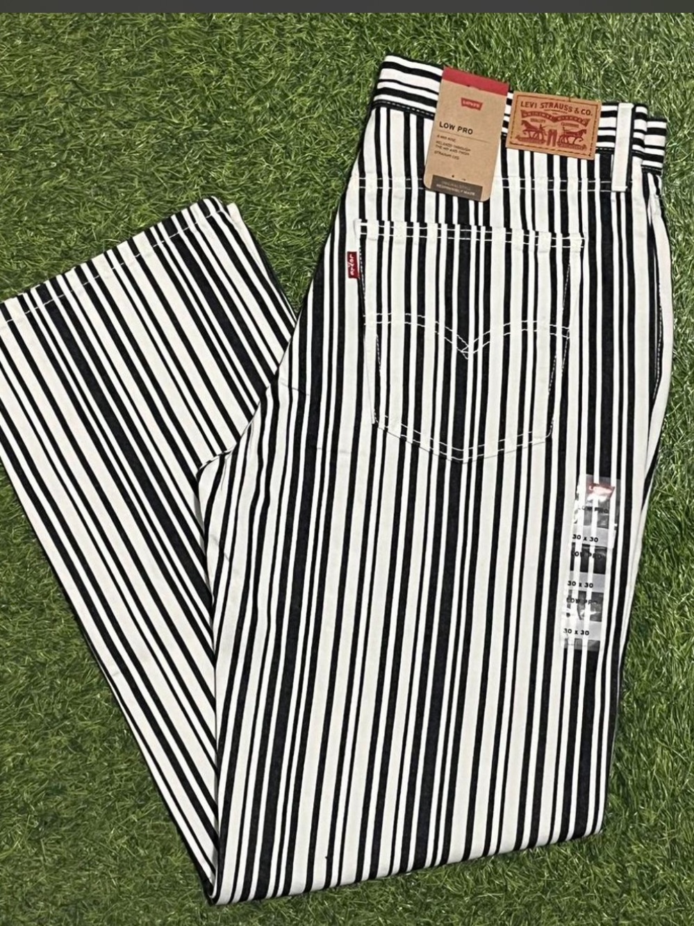 Levi's Black & White Striped Low Pro Jeans 30x30